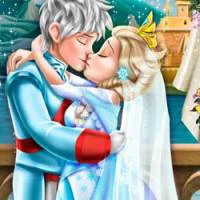 Ice Queen Wedding Kiss